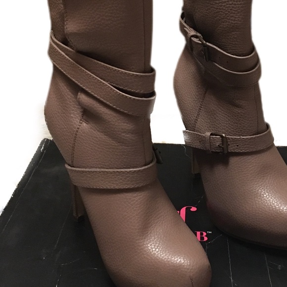 Just Fab Taupe Addie High heel Boots 6.5 Platform Buckle Booties Stiletto EUC - Picture 2 of 6